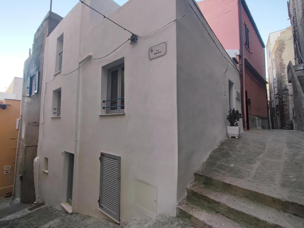 Bed and Breakfast Residenza Nel Borgo L'Appusentu Кастельсардо Экстерьер фото